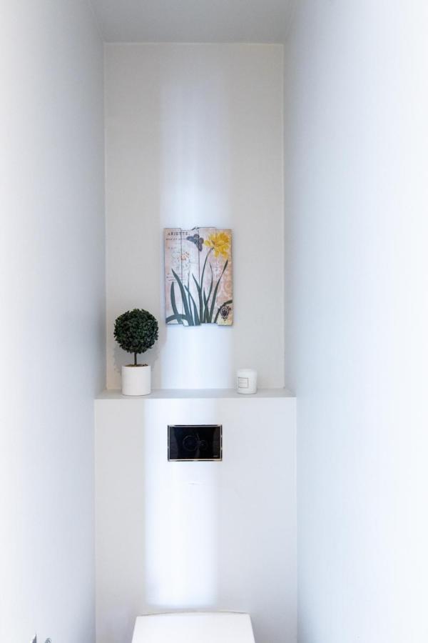 Stylish Studio In Perfect Location, 24H Reception Appartement Tallinn Buitenkant foto