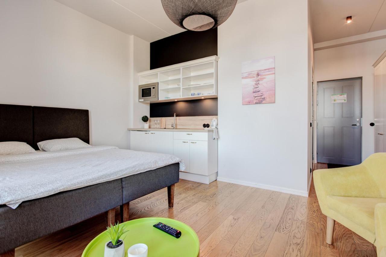 Stylish Studio In Perfect Location, 24H Reception Appartement Tallinn Buitenkant foto